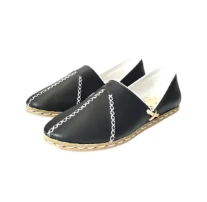 Nida Loafers in Black