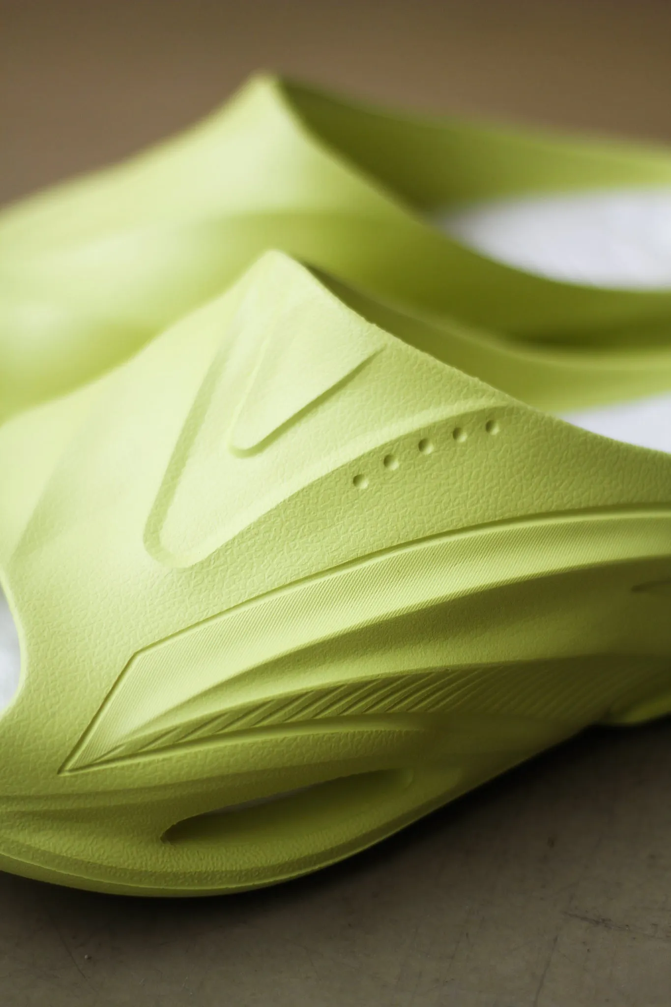 U BUBBLE SLIDE "LIME GREEN"